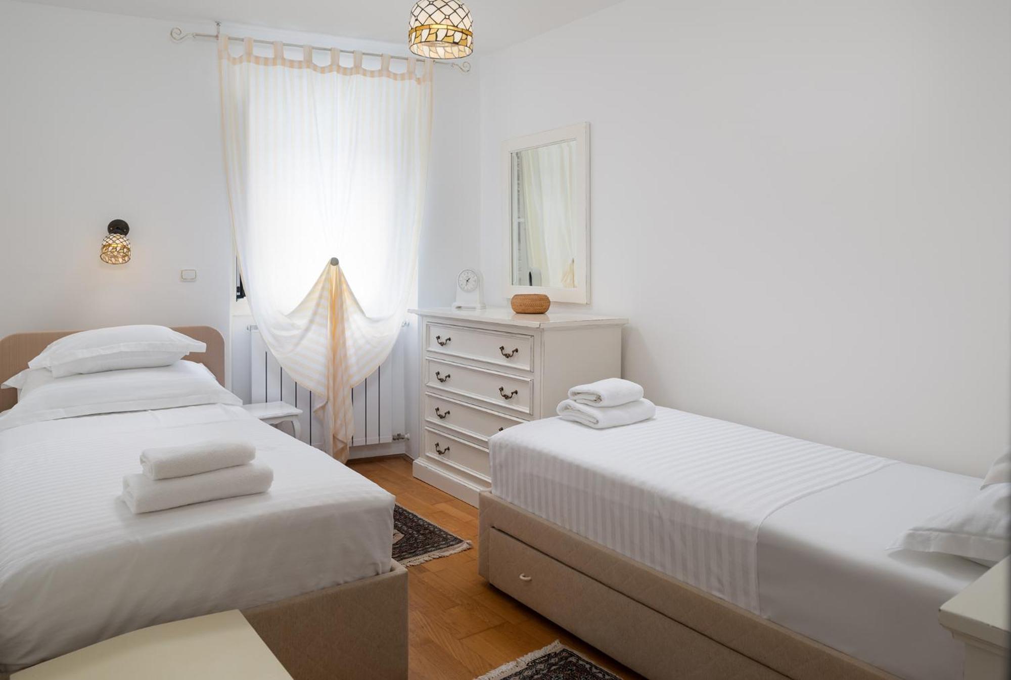 Heritage House Dvor Sutivan Exterior foto